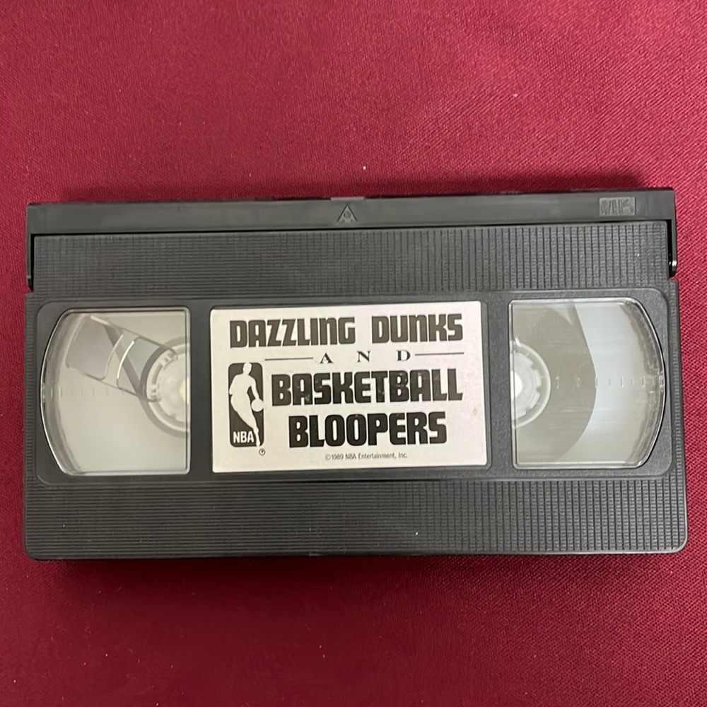 Dazzling Dunks and Basketball Bloopers 1989 - VHS